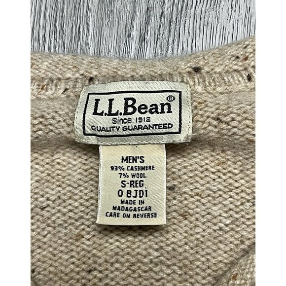 LL Bean Beige Sweater Cotton Cashmere VNeck Pullover Men’s Small (Hole Pictured) - Picture 3 of 6